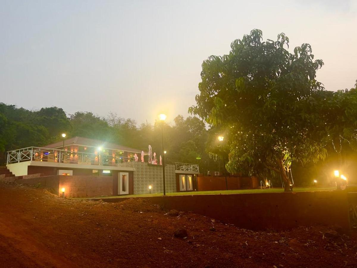 Chinar Woods Resort Dāpoli Dış mekan fotoğraf